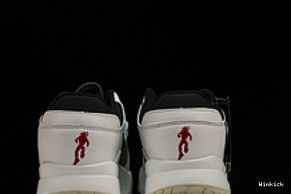 The Jordan Cut FZ8117-1001 x Check Travis Scott 0909